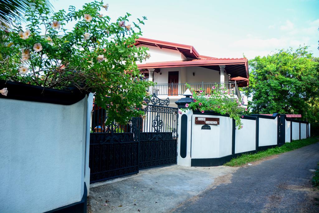 Villa Shanaya Hikkaduwa Exterior photo